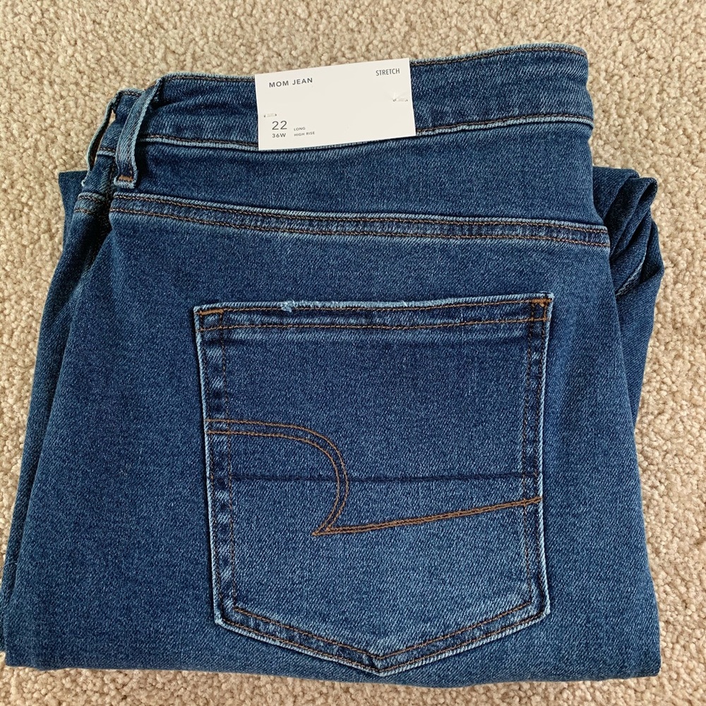 AE NWT Stretch Mom Jean 22 Long Easy Breezy Blue